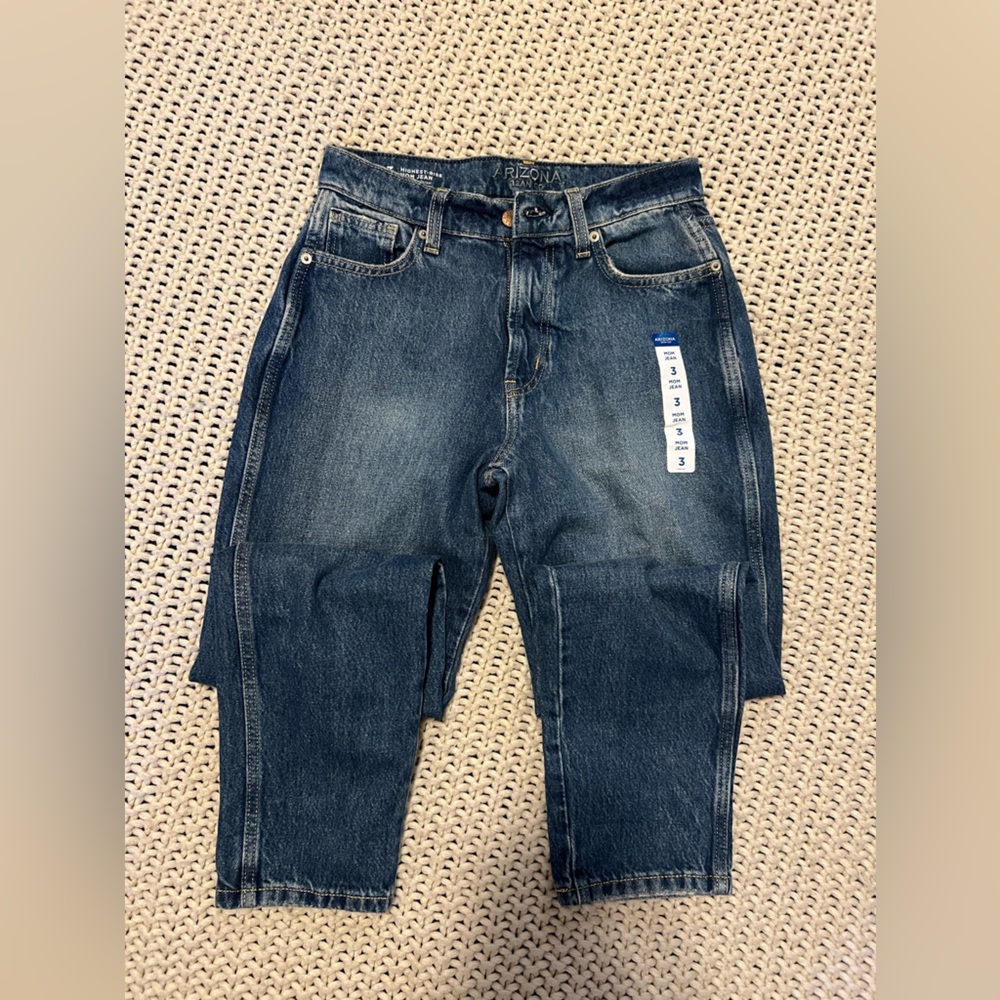 Brand New Arizona Jeans Size 3